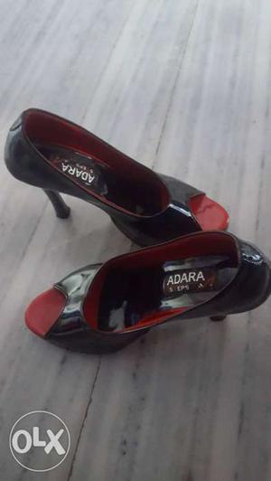 Adara red and black stilettos 6 no. size
