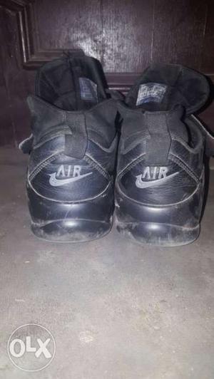 Air shoe iska price  ka h but m 5oo m de rha