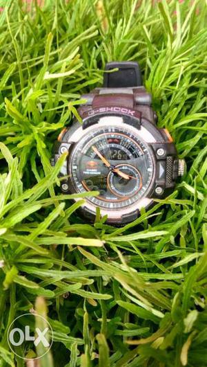 G shock with HD image...