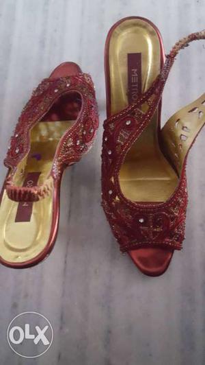 Metro marroon color high heels 36 no. size