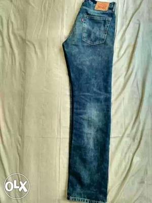 Original levis jeans. 32 waist and 32 length.