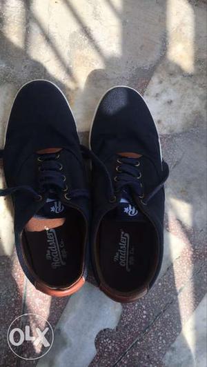 Roadster Shoes. Dark blue color. Size 8. Good
