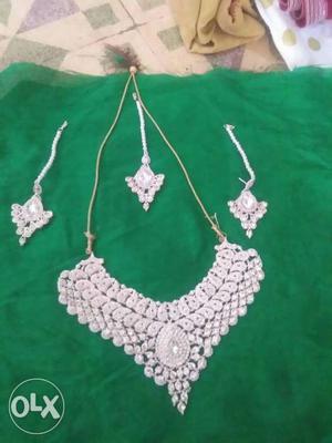 Silver Fashion Necklace And Earrings Set