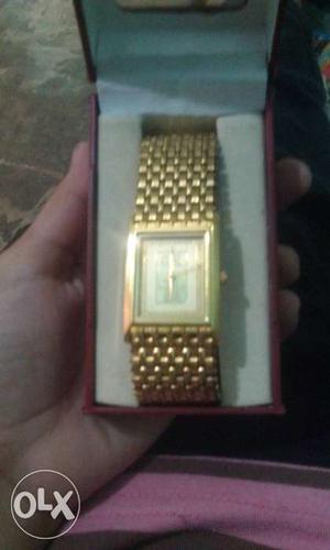 This watch is very nice This watch is not used