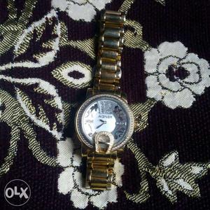 Uae branded watch new all ohk