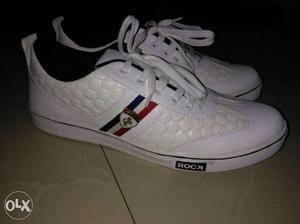 White Leather Low-top Sneakers..totally unused brand new