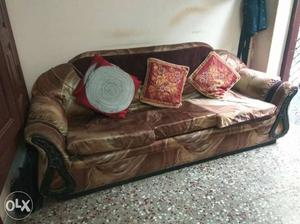 10 seater sofa for urgent sale.. 3 seater, single