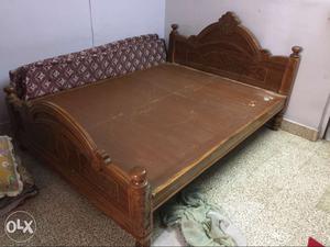 4 years old “Tick” infected double cot is for sale