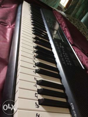 Casio keyboard new condition with cover