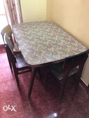 Dining Table with 4 chairs - Antique - Teak wood - /-