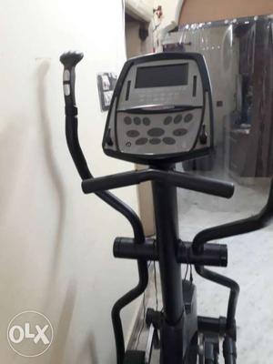 Elliptical cross trainer in a good condition.and
