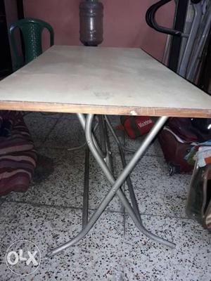 Good condition 6 mnth table