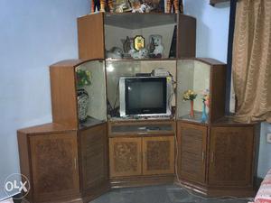 I want to sell my tv showcase furniture “only