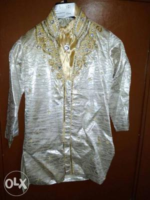 Kids sherwani suitable for 5-7 year old child.
