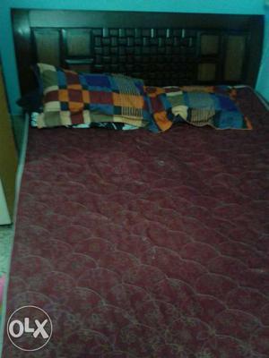 Queen size 5 months old bed with matress