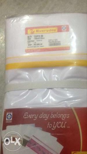 White Everyday Textile With Package