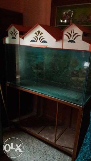 4 ft aquarim whit stand