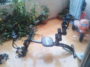 Ab exerciser with pedals