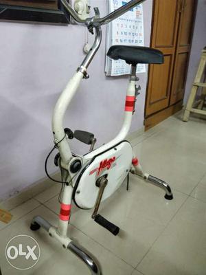 Allegro exercise cycle very good condtion