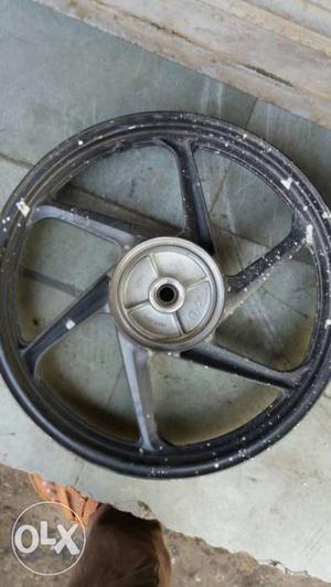 Black And Gray 6-spokes Wheel