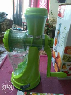Green Crank Juicer With Box