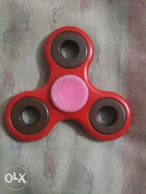 Red good conditioned Hand spinner