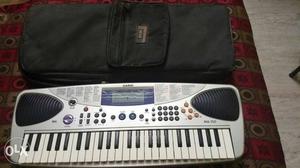 Silver Electronic Keyboard With Bag