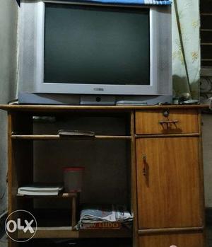 TV in working condition 29 inch onida brand with