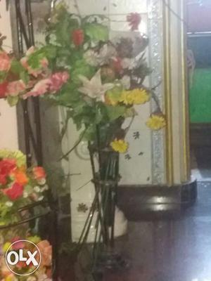 2 flower stand with flowers for urgent sale