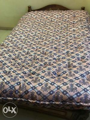 4*5 Brown And Blue Floral Mattress