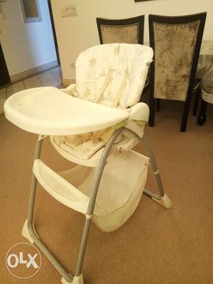 CHICCO pocket lunch high chair, 6 month old, like New