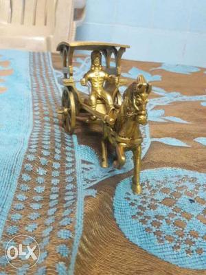Gold-colored Carriage Figurine
