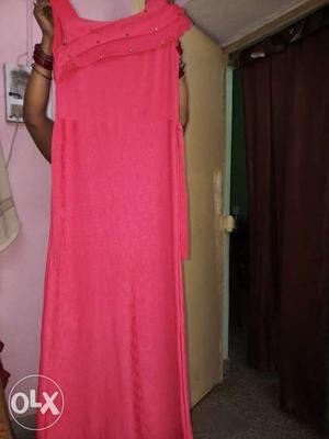 I want to sell my evening gown in 350 rupees.Only