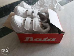 Kids bata shoes new size 13 color white