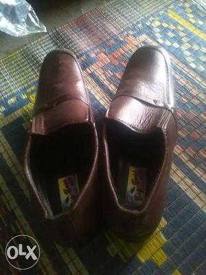 Men's Pair Of Brown Leather Dress Shoes