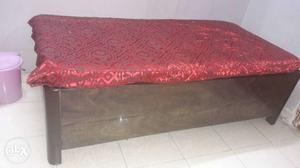 New deewan bed made up of shisham wood