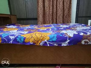 Single bed 4*6 one year old N very good condition