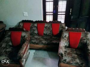 This is a three set sofa set newly bought and in