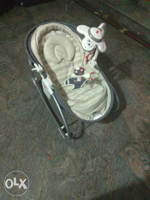Tiny love 3-in-1 rocker and napper (Grey colour).