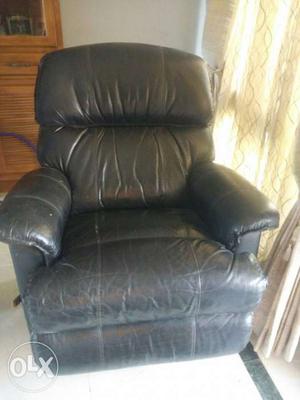 Tufted Black Leather Sofa Chair