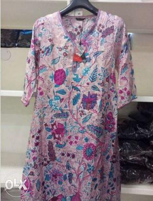 W Kurtis/tops available at just Rs.190 per pc..