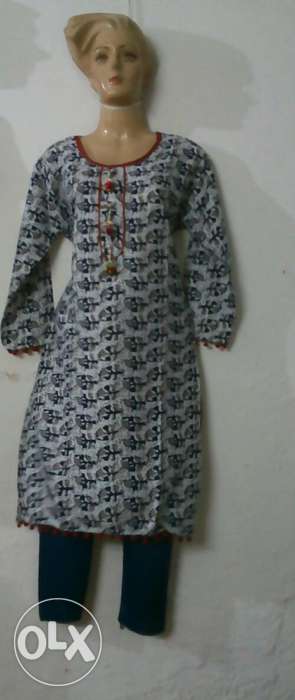 Women's Gray And Black kurti with jegging at 700