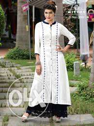 Women's White And Black Long Sleeved Maxi Dress