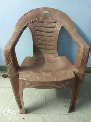 4 plastic chair