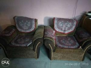 5 seater Brown Padded sofa