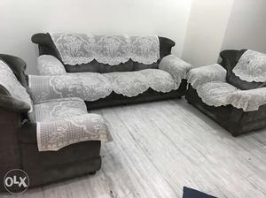 5 seater sofa set urgent sale