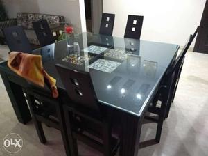 8 seat premium quality dinning table 2 years old in great