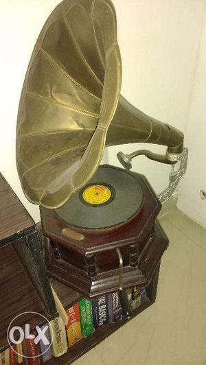 Antic Gramophone