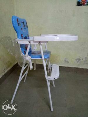 Baby feeding table not used at all and is in a very good