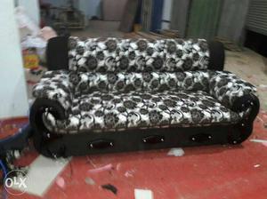 Black And White Floral Fabric Sofa
